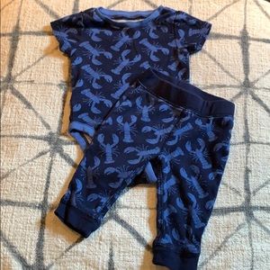 Old navy 2 piece outfit SZ 6-12 mons.